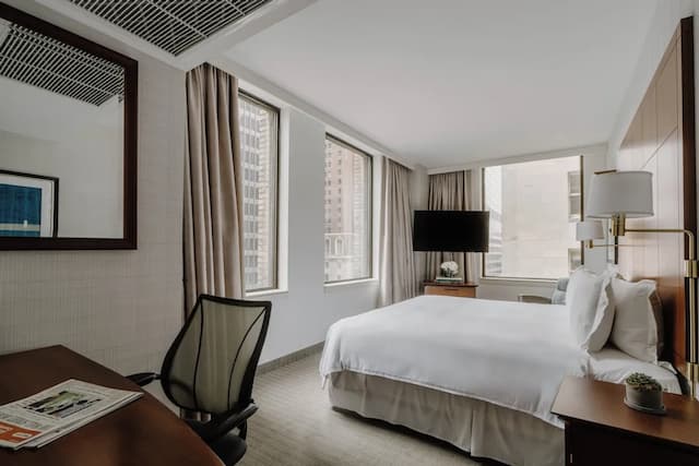 Club Quarters Hotel, Central Loop, Chicago-Superior Room, 1 Queen Bed, Kitchenette-3