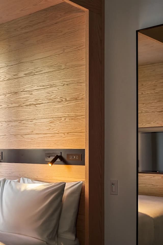 Radio Hotel-Radio Studio Room-2