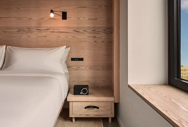 Radio Hotel-Radio Deluxe King Room-2