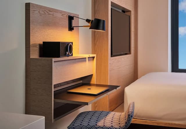 Radio Hotel-Radio Two Queen ADA Mobility Access Room-2