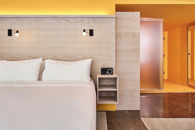 Radio Hotel-Studio Suite, 1 King Bed-2