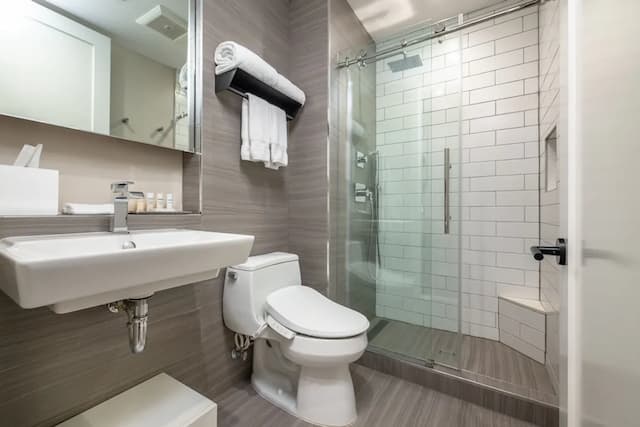 인피니티 호텔 샌프란시스코, 태피스트리 컬렉션 바이 힐튼-룸, 킹사이즈침대 1개, 욕조 (Mobility & Hearing)-9