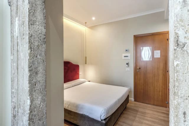 Flower Garden Hotel Rome-Superior Double Room-11
