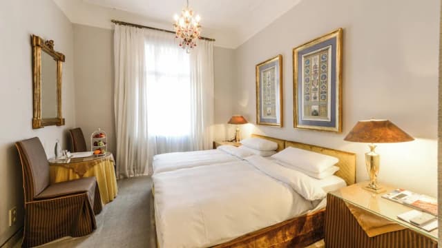 Opera Hotel-Junior Suite-2