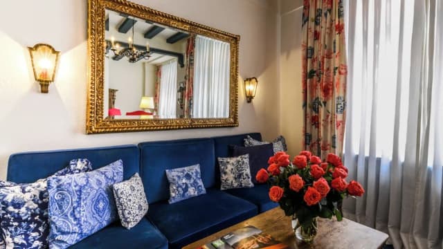 Opera Hotel-Junior Suite-4