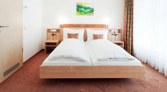 젤러스 쿼티어-컴포트 더블룸-1