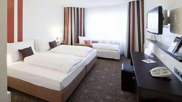 젤러스 쿼티어-비즈니스 트리플룸-1