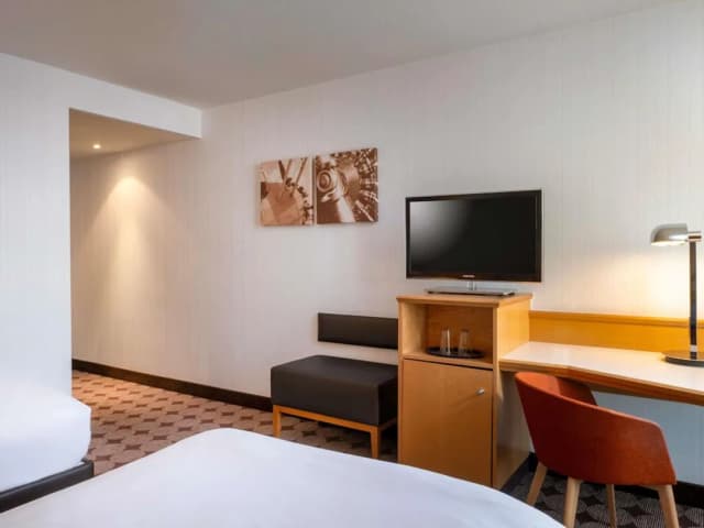 Mövenpick Hotel Nuernberg Airport-Classic Twin Room, 2 Twin Beds-7