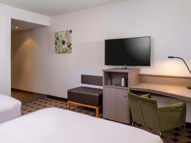 Mövenpick Hotel Nuernberg Airport-Superior Twin Room, 2 Twin Beds-7