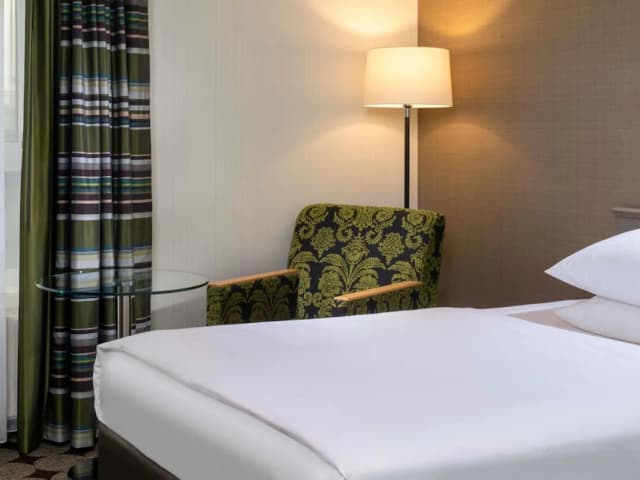 Mövenpick Hotel Nuernberg Airport-Superior Twin Room, 2 Twin Beds-6