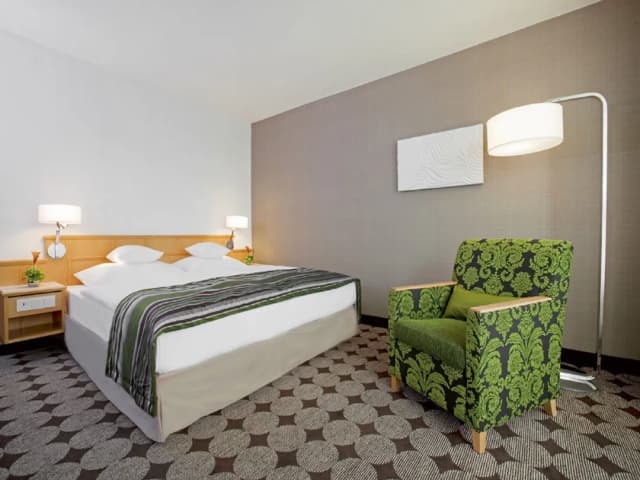 Mövenpick Hotel Nuernberg Airport-Superior Room, 1 King Bed-1