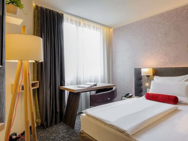 Mercure Muenchen City Center-Standard Room, 1 Double Bed-4