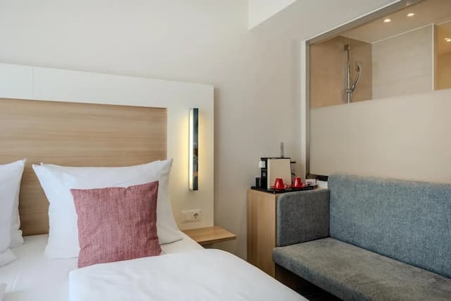 Best Western Plus Welcome Hotel Frankfurt-Superior Room, 1 Queen Bed-7