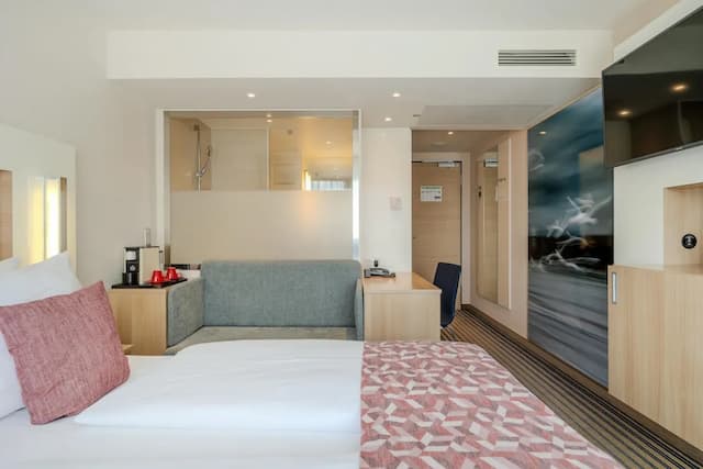 Best Western Plus Welcome Hotel Frankfurt-Superior Room, 1 Queen Bed-8