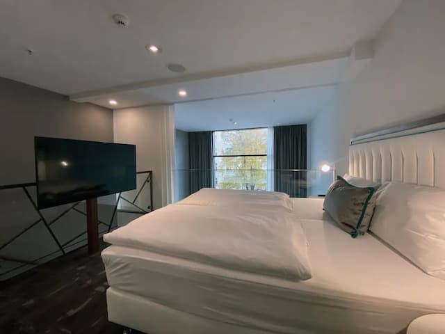 Mercure Hotel MOA Berlin-Superior Suite, 1 Queen Bed with Sofa bed-11