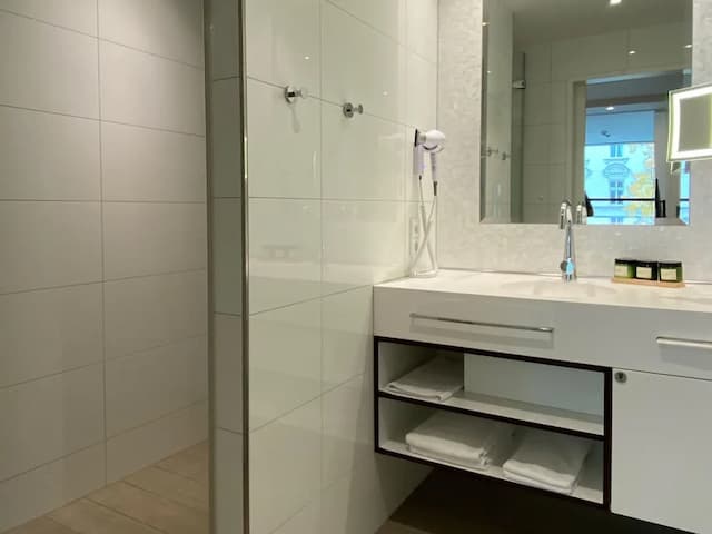 Mercure Hotel MOA Berlin-Superior Suite, 1 Queen Bed with Sofa bed-12