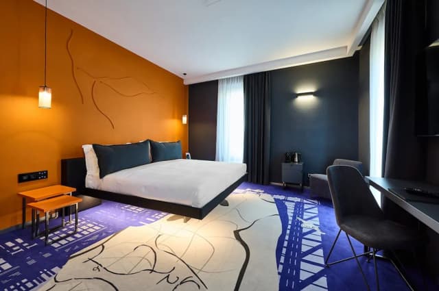 MyTALE Creative Academy Hotel-Panoramic Room, 1 King Bed-4