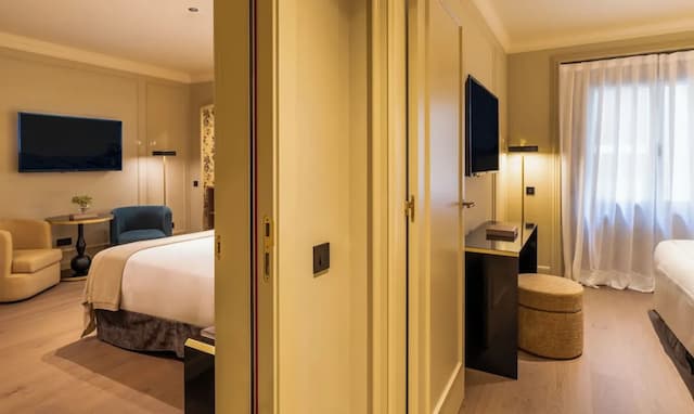 El Avenida Palace Hotel-Family room renovated-7