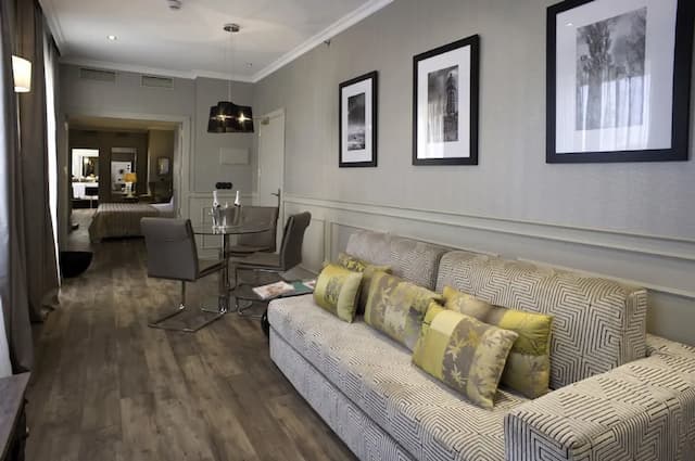 El Avenida Palace Hotel-Suite Superior Tibidabo with terrace-4