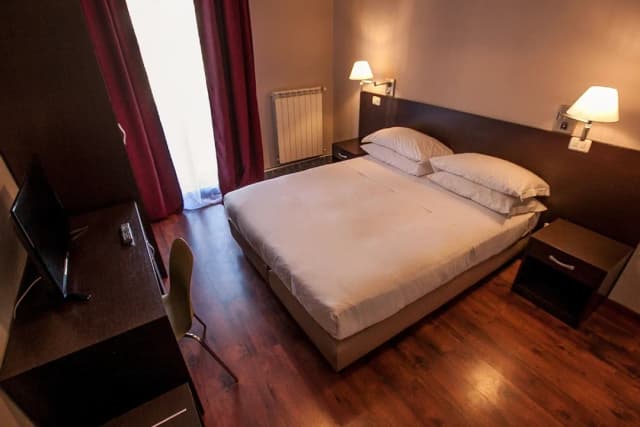 호텔 디 포르타 로마나-더블룸-3