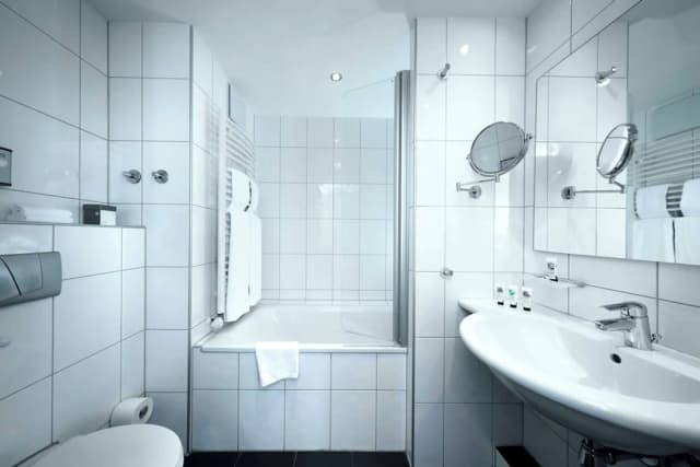 Best Western Premier IB Hotel Friedberger Warte-Classic Room, 2 Twin Beds-3