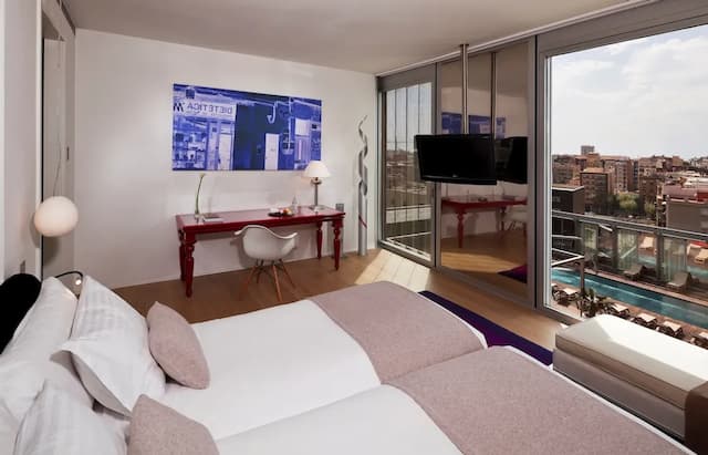 Melia Barcelona Sky-Room, Pool View (Melia (2+1))-4