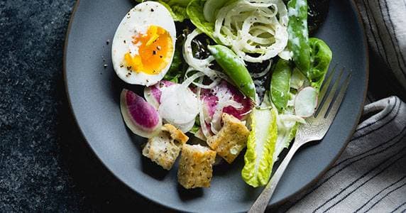 環球美食餐廳 World Fresh Marketplace - 來自世界各地的美味,餐檯上從傳統中式料理到地中海菜式,多樣佳餚隨時變換菜色。中島區域的烘焙坊更專為各式經典麵包、西點等。