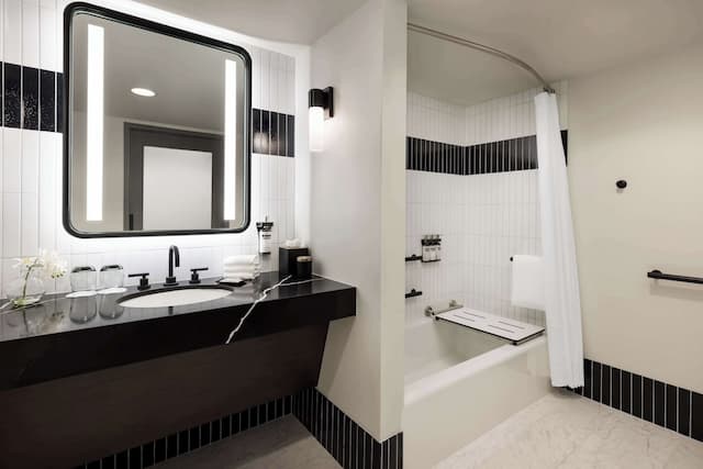 ハイアット リージェンシー サンフランシスコ ダウンタウン ソマ-ルーム キングベッド 1 台 浴槽-7