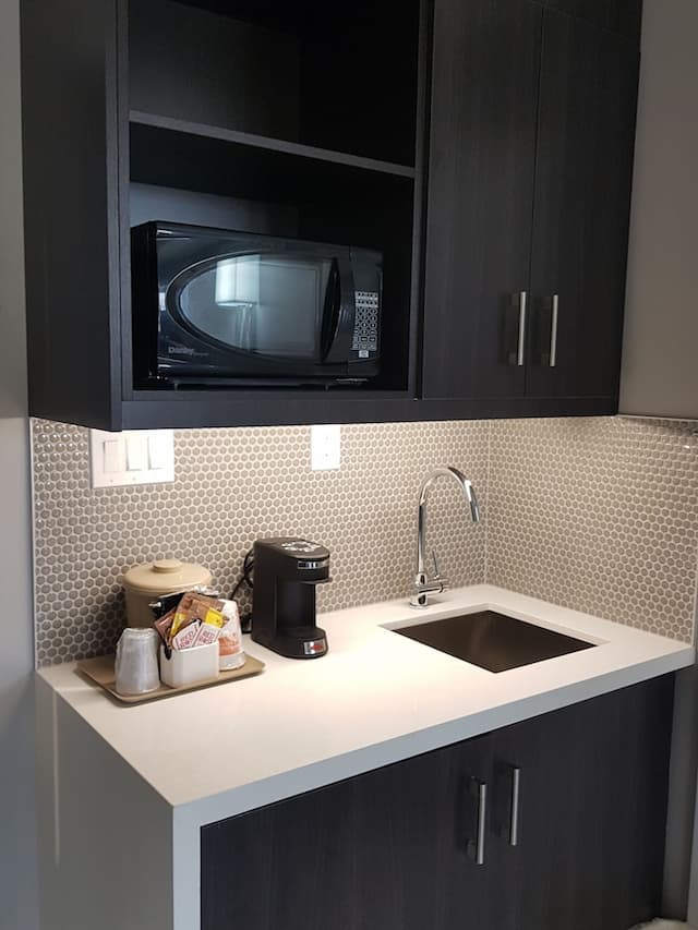 Embassy Suites by Hilton Toronto Airport-Suite, 1 King Bed-10