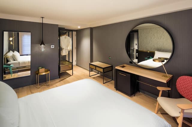 The Time New York, part of JdV by Hyatt-华丽客房, 1 张特大床, 无障碍 (Roll-In Shower)-6