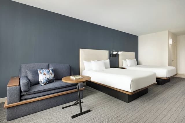 Courtyard New York Manhattan/ Midtown East-Junior Suite, 2 Queen Beds-11