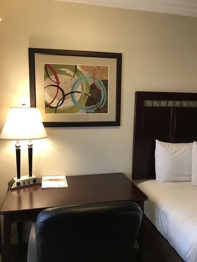 Oak Tree Inn-Standard Room, 2 Queen Beds, Non Smoking-1