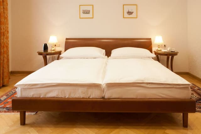 Hotel Kaiserin Elisabeth-Double Room-1