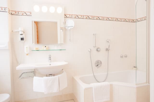 Hotel Kaiserin Elisabeth-Double Room-10