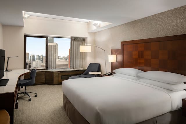 Renaissance Seattle Hotel-Deluxe Room, 1 King Bed, City View-1