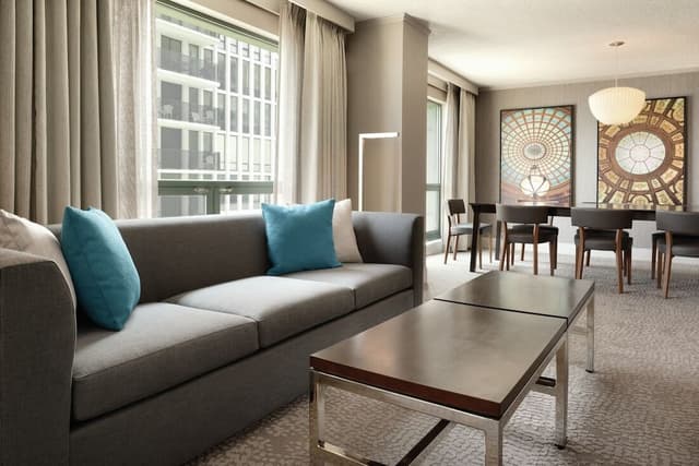 Hilton Chicago/Magnificent Mile Suites-套房, 1 张特大床, 无烟房 (Conference)-7