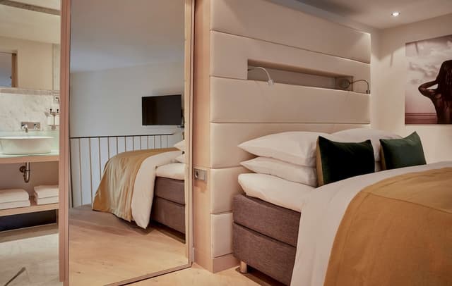 파크 센트럴 암스테르담, 써클 컬렉션 일부-스위트 (Duplex)-1