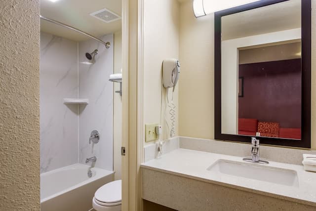 레드 루프 인 휴스턴 이스트 – I-10-슈피리어룸, 킹사이즈침대 1개, 흡연-4