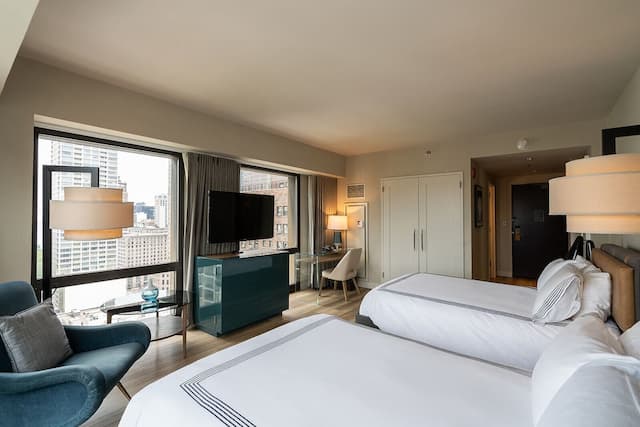 Thompson Chicago, by Hyatt-Room, 2 Double Beds, Lake View-1