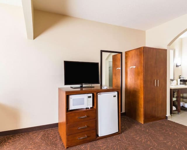 이코노 로지 인 & 스위트 이스트-스위트, 킹사이즈침대 1개 및 소파베드, 금연-10