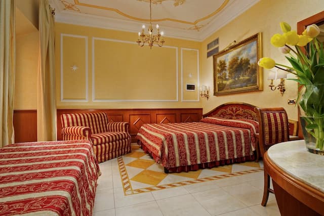 컴포트 호텔 볼리바-트리플룸-9