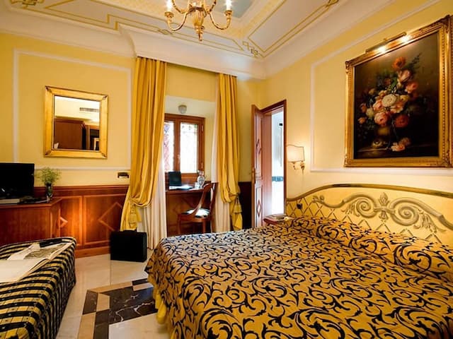 컴포트 호텔 볼리바-싱글침대 1개-4