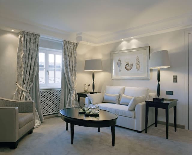 Hotel Bayerischer Hof-Superior Double Room-3