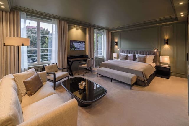 Hotel Bayerischer Hof-Deluxe Double Room-5