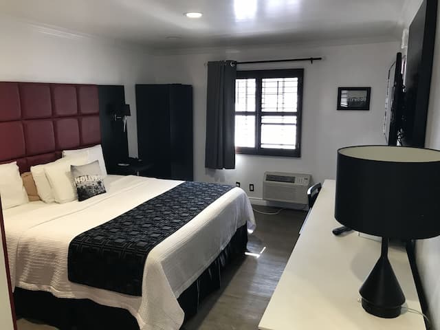 Legend Hotel Hollywood-Standard Room, 1 King Bed-1
