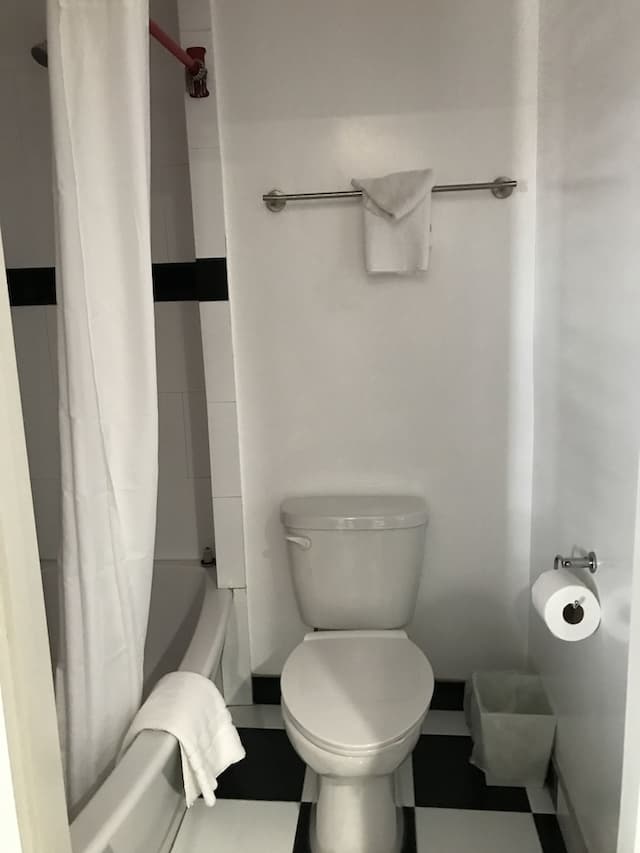 Legend Hotel Hollywood-Standard Room, 1 King Bed-10