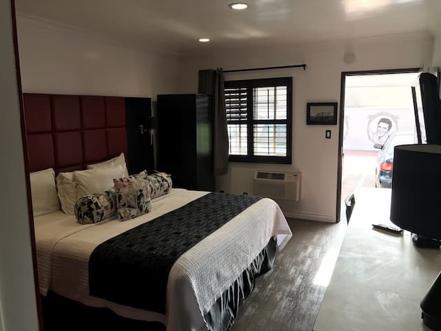 Legend Hotel Hollywood-Standard Room, 1 King Bed-7