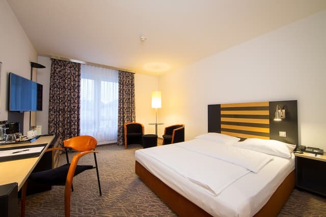 Lindner Hotel Frankfurt Hochst, part of JdV by Hyatt-Room, 1 King Bed-1