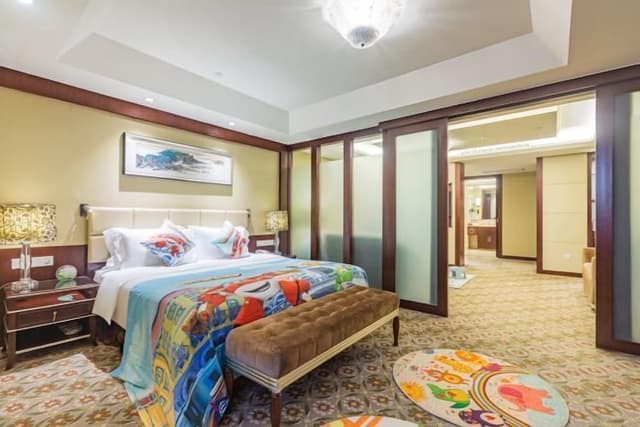 Sonesta Select Seattle Bellevue Redmond-Room, 1 King Bed with Sofa bed, Accessible (Mobility Hearing Tub)-3