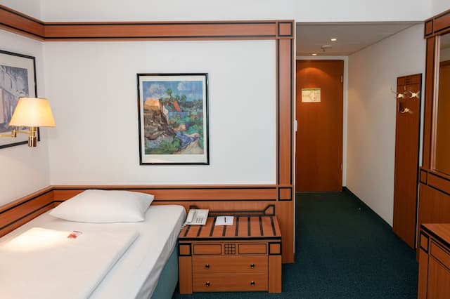 Hotel Amadeus Frankfurt-Standard Single Room, 1 Twin Bed-2